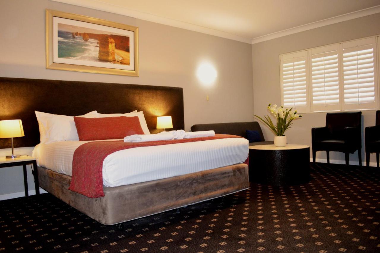Ramada Hotel & Suites By Wyndham Cabramatta Екстериор снимка