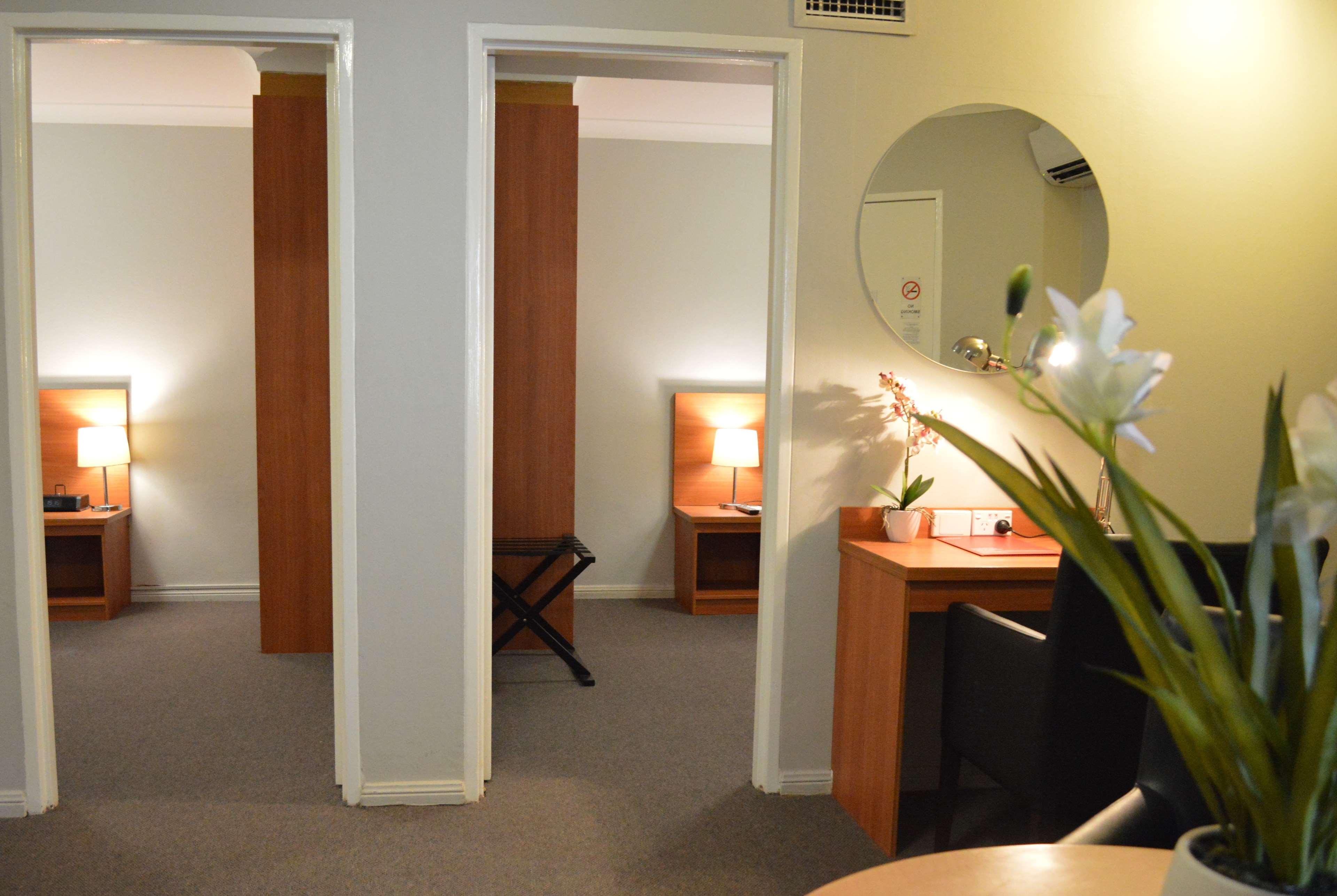 Ramada Hotel & Suites By Wyndham Cabramatta Екстериор снимка