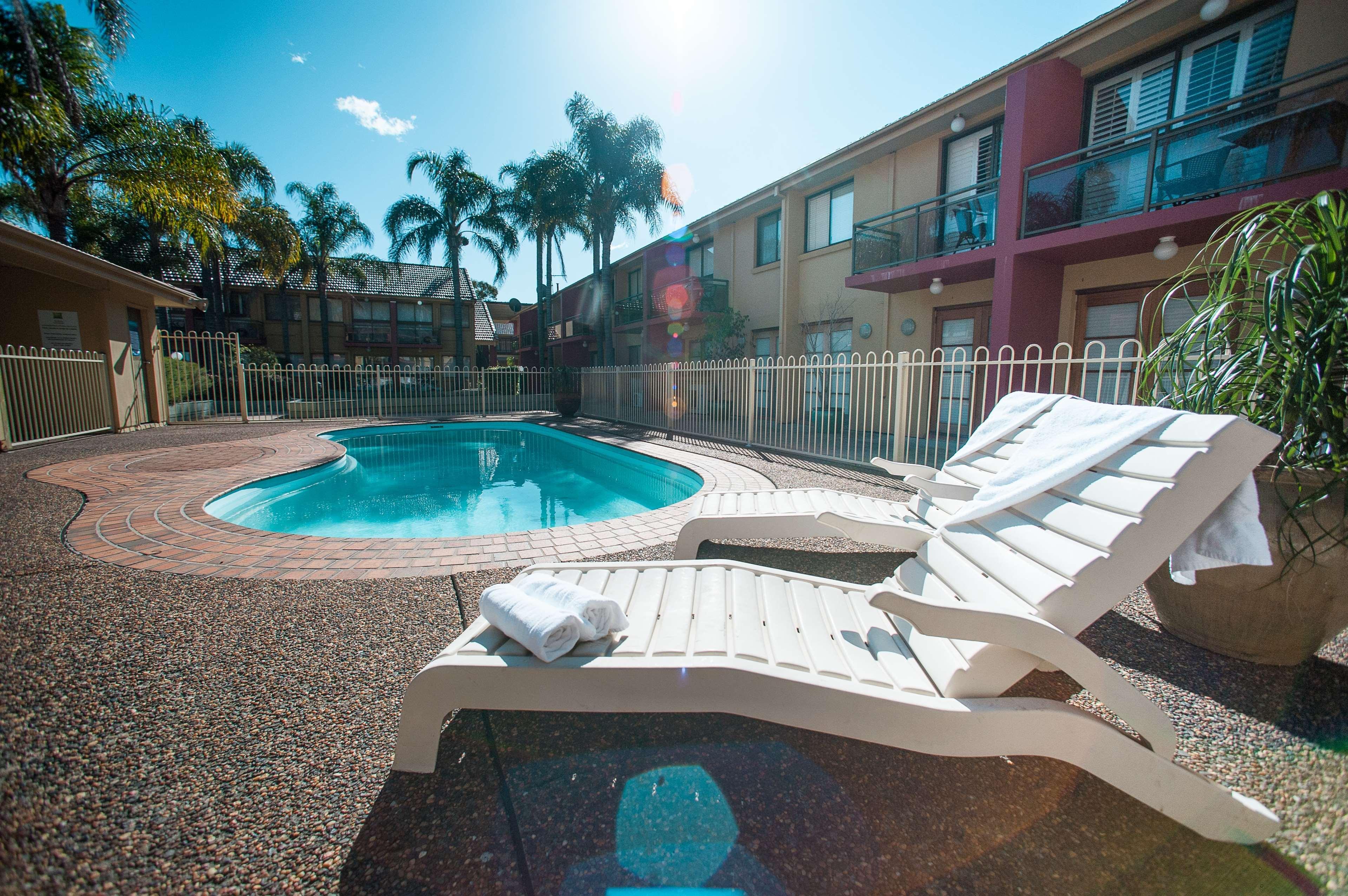 Ramada Hotel & Suites By Wyndham Cabramatta Екстериор снимка