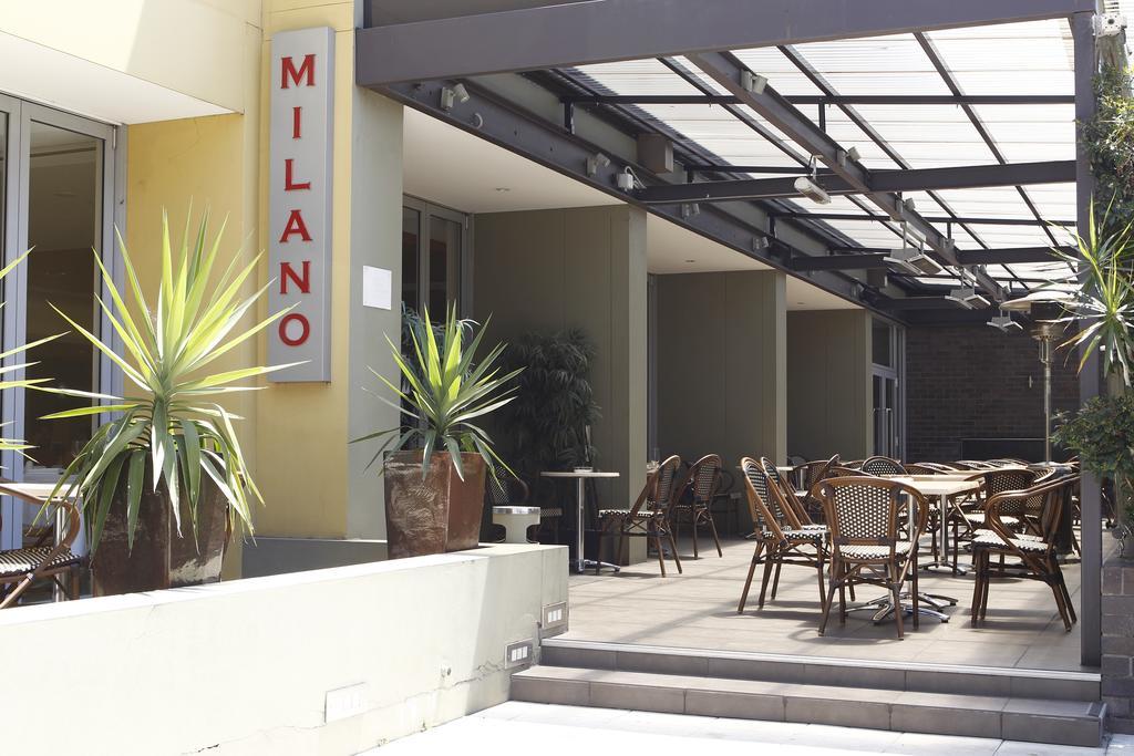Ramada Hotel & Suites By Wyndham Cabramatta Екстериор снимка