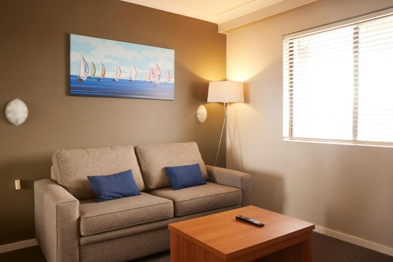 Ramada Hotel & Suites By Wyndham Cabramatta Екстериор снимка