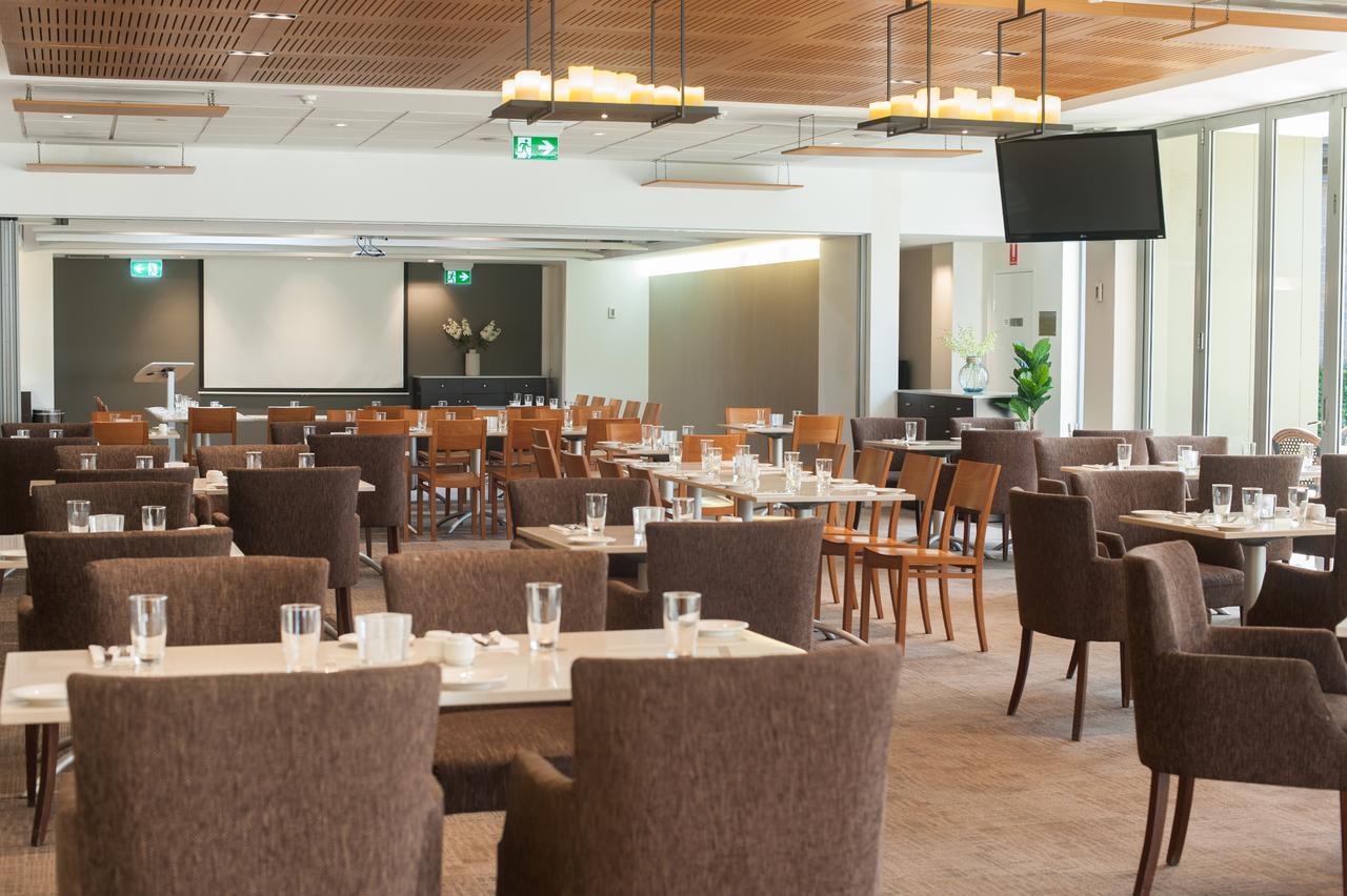 Ramada Hotel & Suites By Wyndham Cabramatta Екстериор снимка