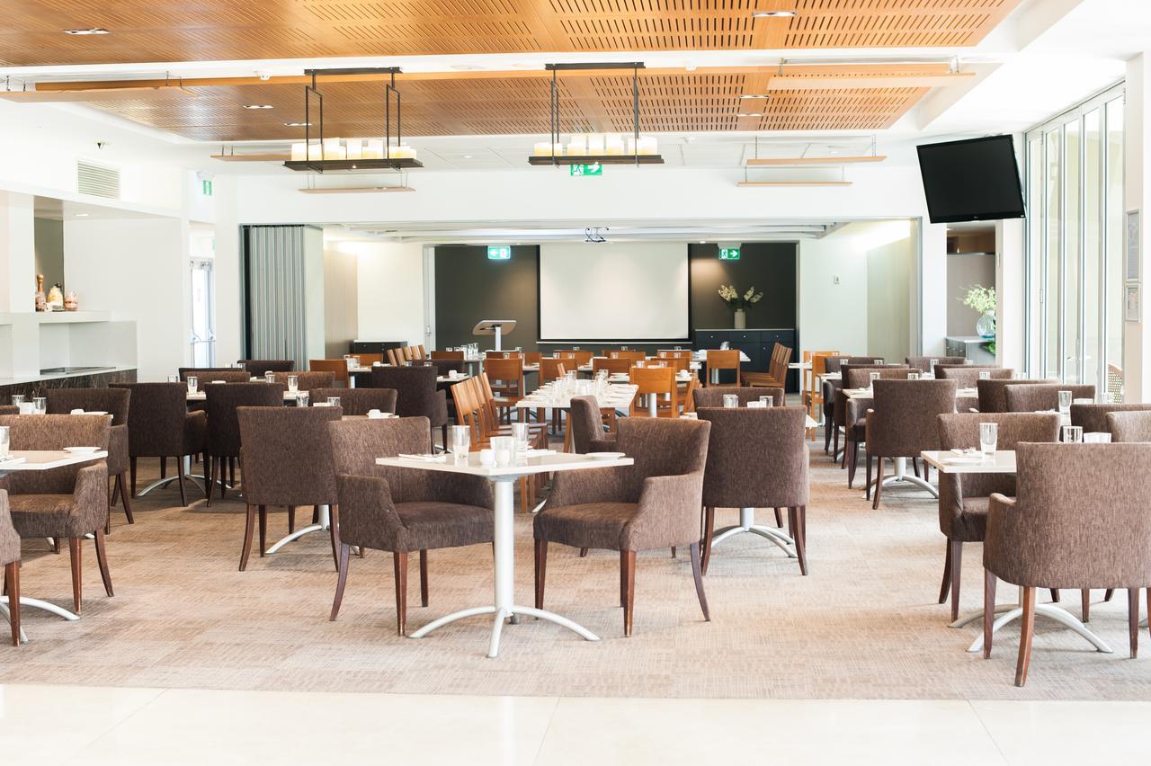 Ramada Hotel & Suites By Wyndham Cabramatta Екстериор снимка